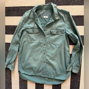 Madewell Button Down 🍄